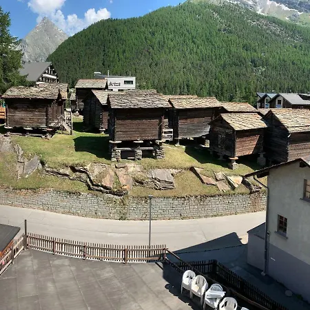 In Chalet Frohsinn, Central Saasfee