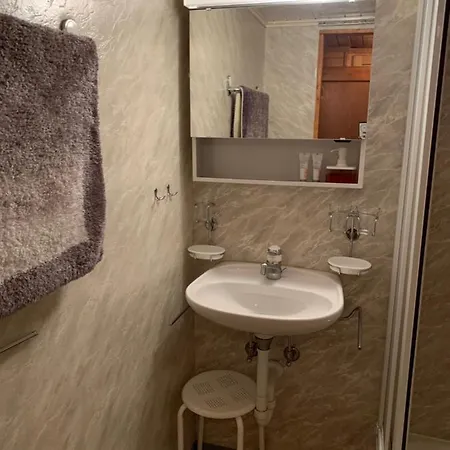 Appartement In Chalet Frohsinn, Central Saasfee *