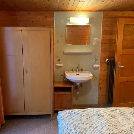 Appartement In Chalet Frohsinn, Central Saasfee